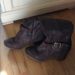 Brown boots